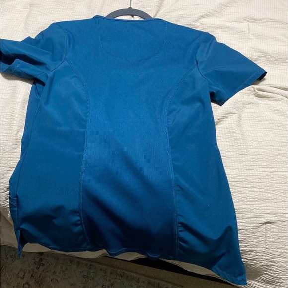 Cherokee Infinity Scrub Top XS SOLD - Picture 4 of 4